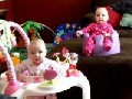 http://www.vidonna.com/babys-lachen-sich-ueber-alles-kaputt-unterhaltung
